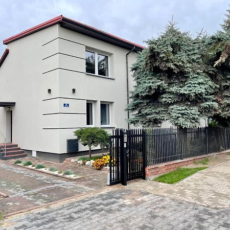 Przestronny Apartament W Centrum Miasta Radom Esterno foto